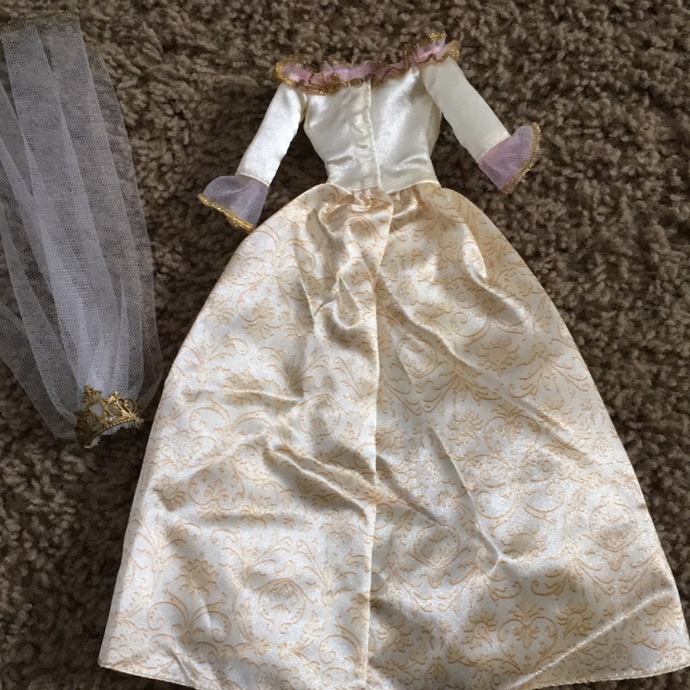 Vintage (2004) Mattel Barbie Anneliese & Julian outfits - Picture 9 of 13
